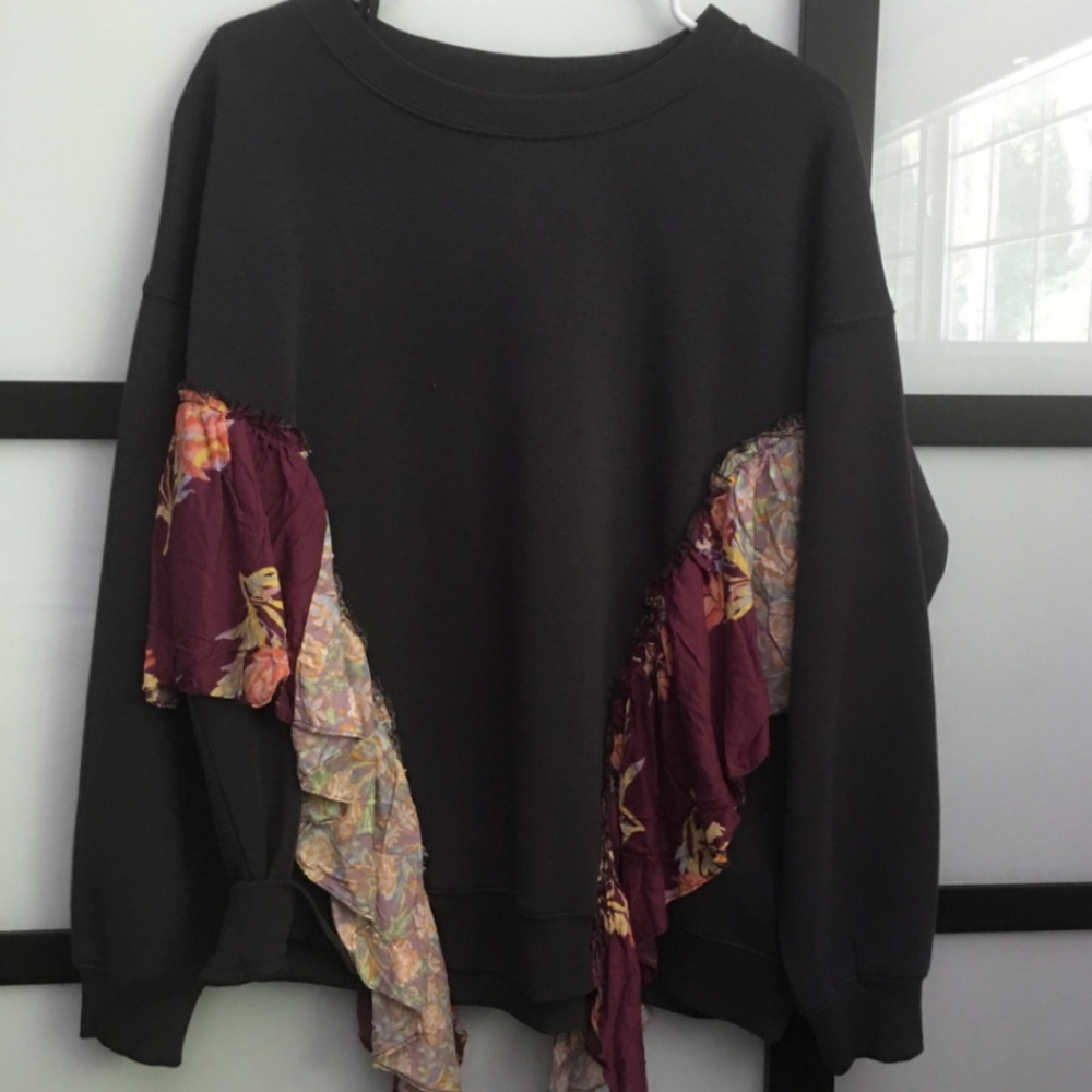 ❌SOLD❌Free People Patchwork Ruffle Sweatshirt - Picture 3 of 3